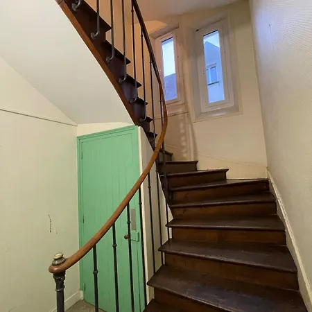 Un Cocon Au Presbytere Avec Place De Parking Voiture Gratuite * קאין