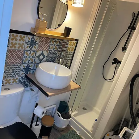 Un Cocon Au Presbytere Avec Place De Parking Voiture Gratuite شقة *