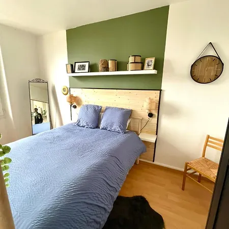 Un Cocon Au Presbytere Avec Place De Parking Voiture Gratuite דירה