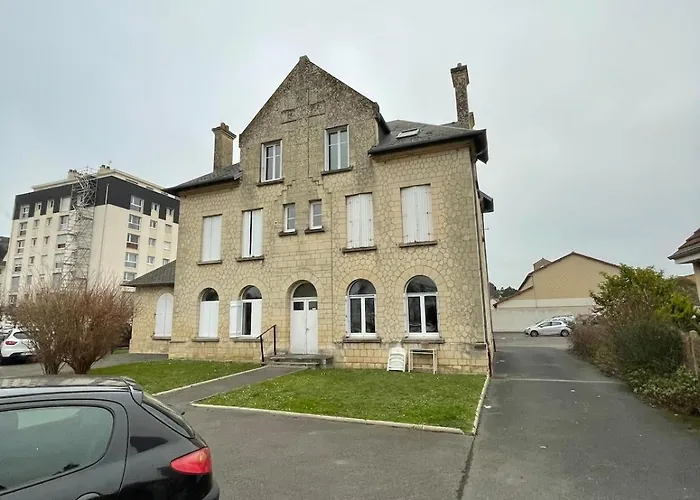 Un Cocon Au Presbytere Avec Place De Parking Voiture Gratuite Caen