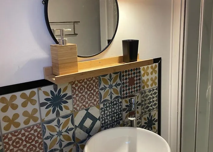 Un Cocon Au Presbytere Avec Place De Parking Voiture Gratuite