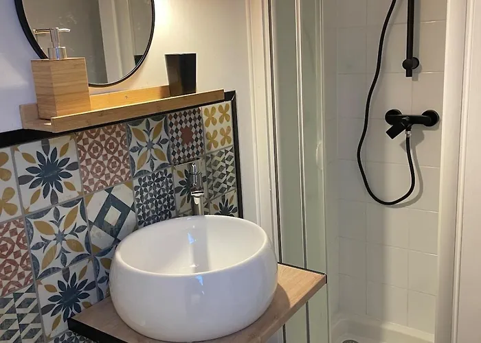 Un Cocon Au Presbytere Avec Place De Parking Voiture Gratuite Apartament *