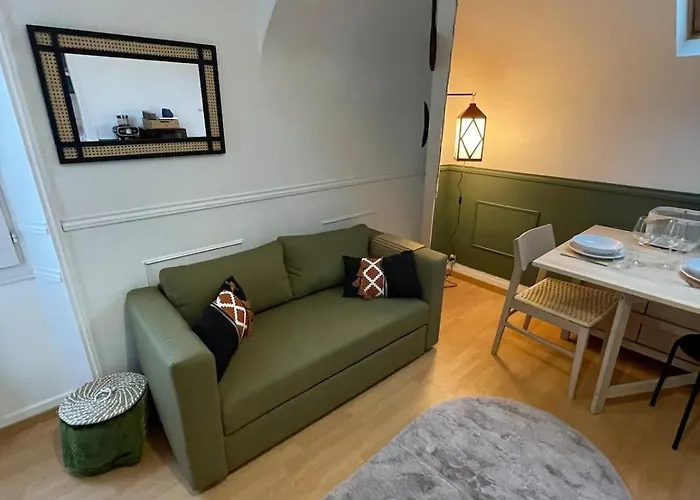 Un Cocon Au Presbytere Avec Place De Parking Voiture Gratuite * Caen