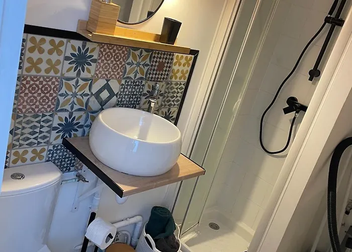 Un Cocon Au Presbytere Avec Place De Parking Voiture Gratuite Apartament *