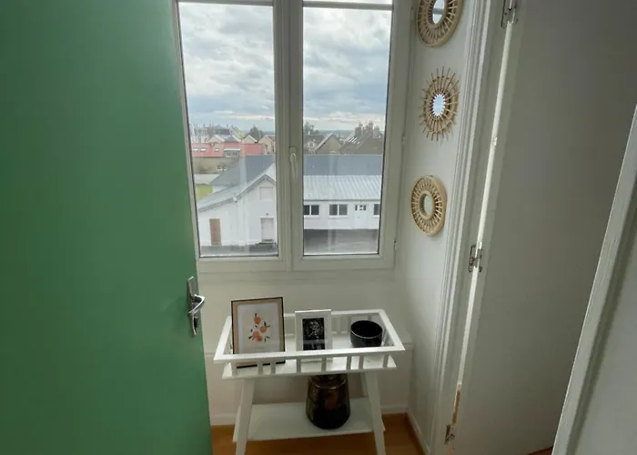 Un Cocon Au Presbytere Avec Place De Parking Voiture Gratuite Apartament