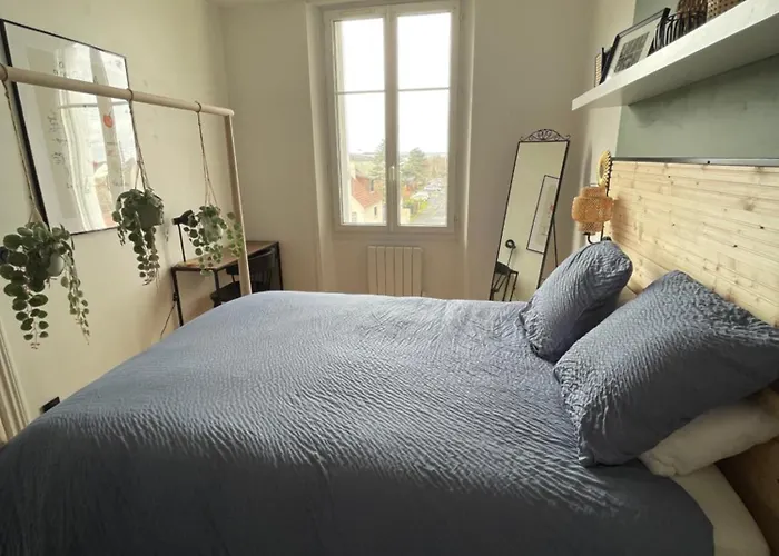 Un Cocon Au Presbytere Avec Place De Parking Voiture Gratuite * كان