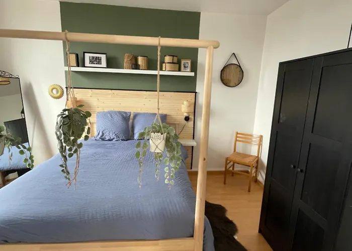 Un Cocon Au Presbytere Avec Place De Parking Voiture Gratuite * كان