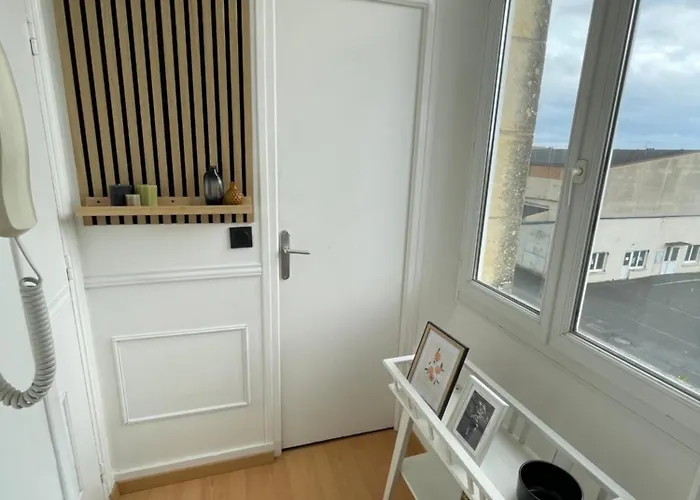 Apartament Un Cocon Au Presbytere Avec Place De Parking Voiture Gratuite Caen