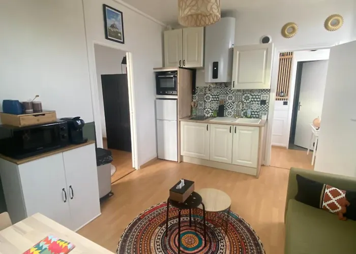 Un Cocon Au Presbytere Avec Place De Parking Voiture Gratuite Apartament *