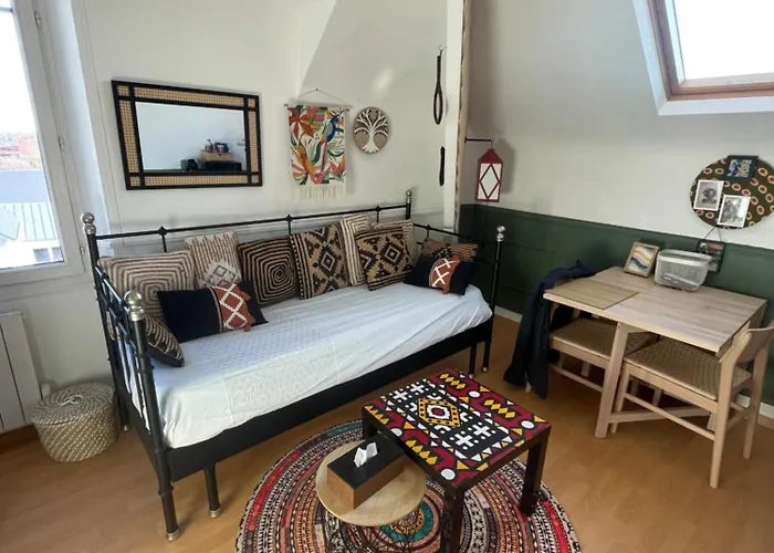 Un Cocon Au Presbytere Avec Place De Parking Voiture Gratuite Apartament