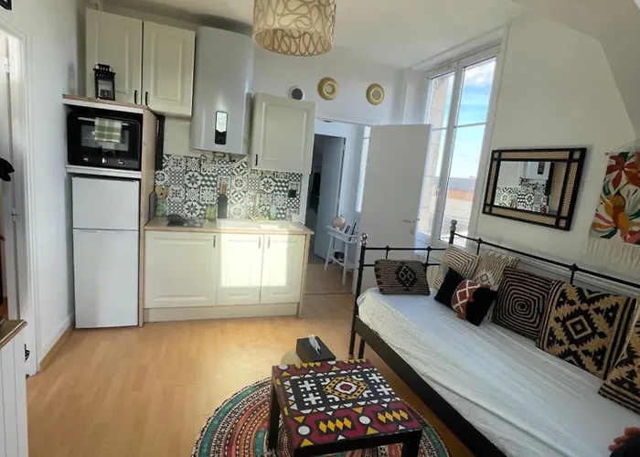 Apartament Un Cocon Au Presbytere Avec Place De Parking Voiture Gratuite Caen